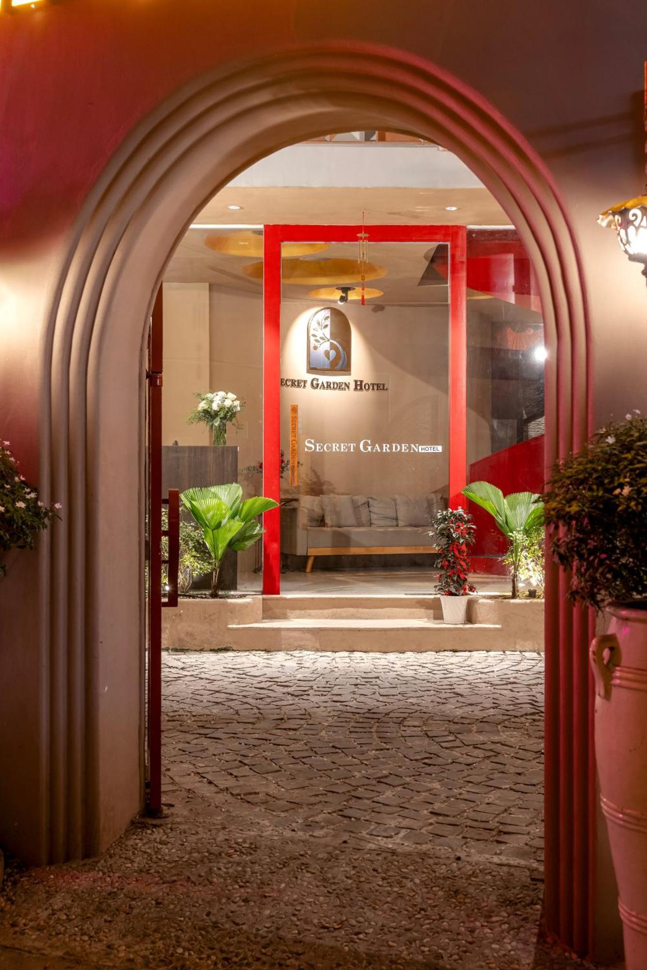 Secret Garden Hotel Хошимін Екстер'єр фото